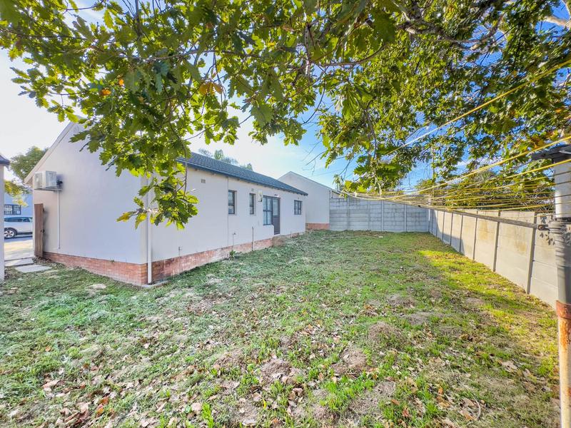 3 Bedroom Property for Sale in Vredekloof East Western Cape
